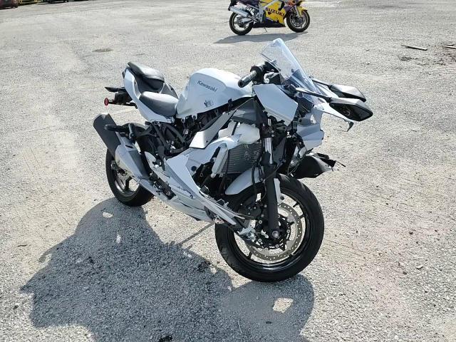 2025 Kawasaki Ex500 H VIN: ML5EXGH17SDA64357 Lot: 80192695