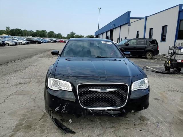 2016 Chrysler 300 Limited VIN: 2C3CCAAG8GH235360 Lot: 71876225