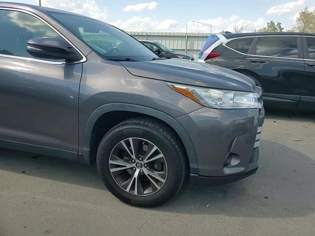 2019 Toyota Highlander Le VIN: 5TDZARFH9KS052345 Lot: 71309855