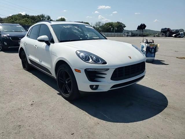 2017 Porsche Macan VIN: WP1AA2A54HLB83970 Lot: 70887675