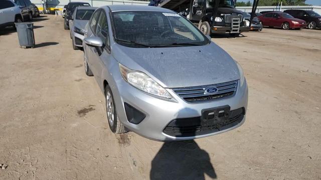 2013 Ford Fiesta Se VIN: 3FADP4BJ0DM194290 Lot: 81673525