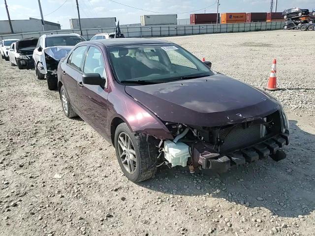 2011 Ford Fusion S VIN: 3FAHP0GA8BR298576 Lot: 81899885