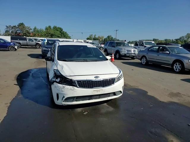 2017 Kia Forte Lx VIN: 3KPFK4A7XHE006107 Lot: 81313605