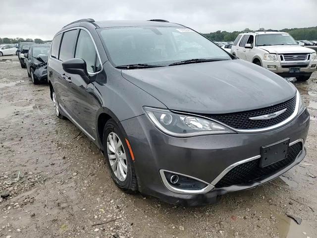 2017 Chrysler Pacifica Touring L VIN: 2C4RC1BG0HR854678 Lot: 81650435