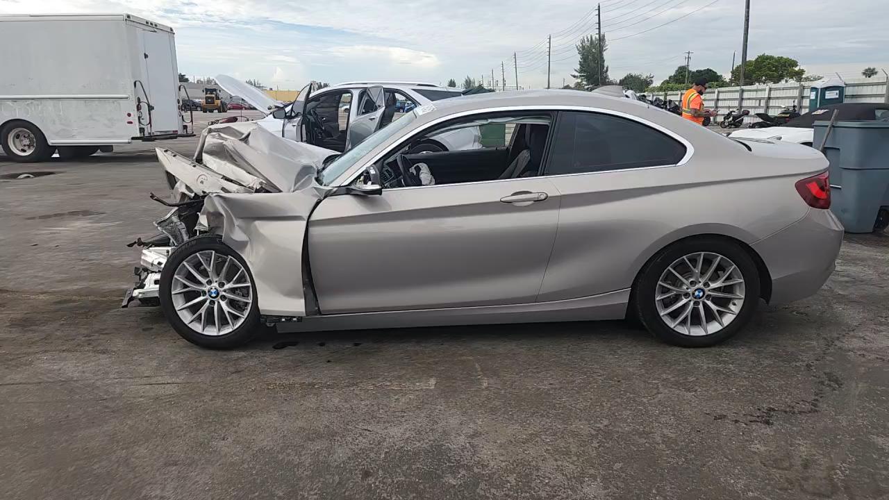 Фото: WBA1F9C54GV544204