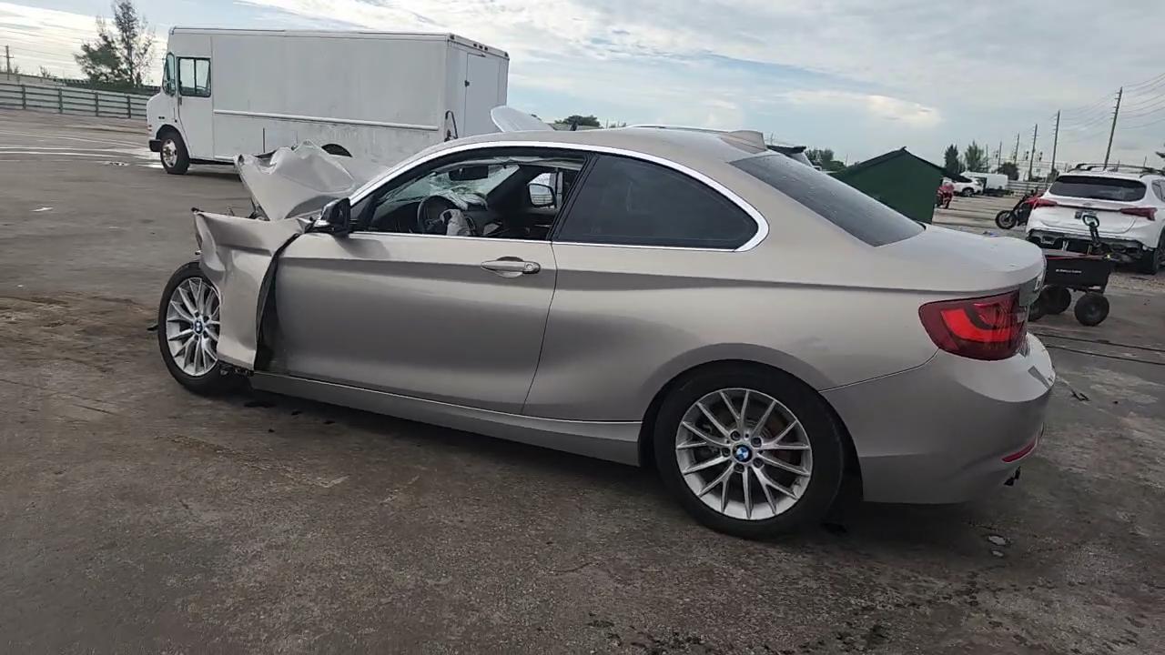 Фото: WBA1F9C54GV544204