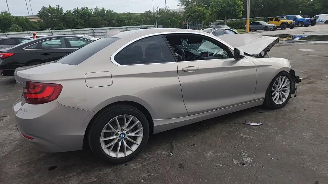 Фото: WBA1F9C54GV544204