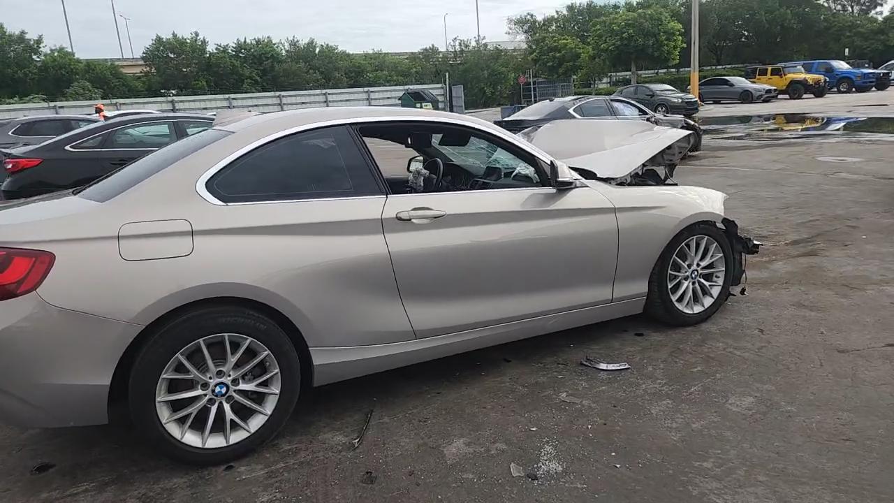 Фото: WBA1F9C54GV544204