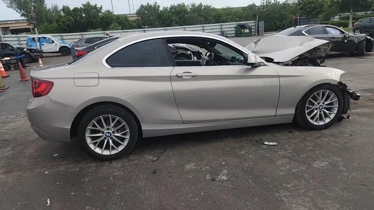 Фото: WBA1F9C54GV544204