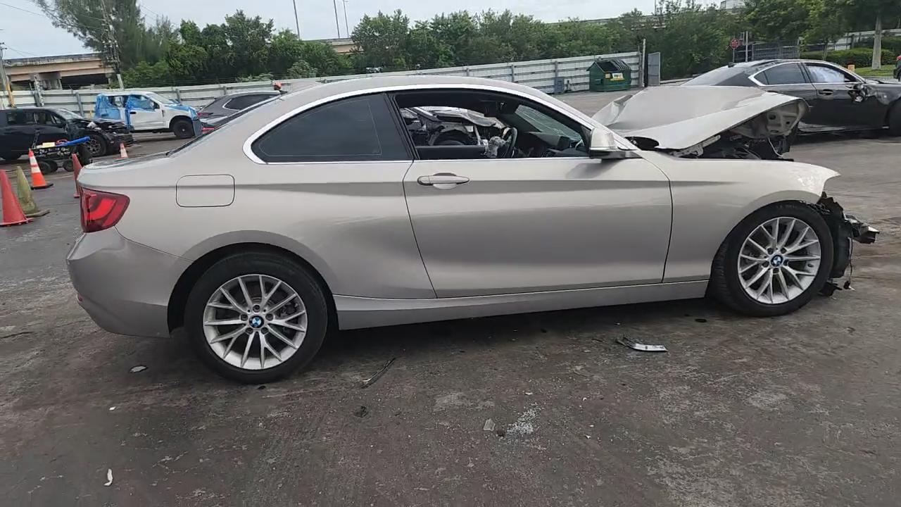 Фото: WBA1F9C54GV544204