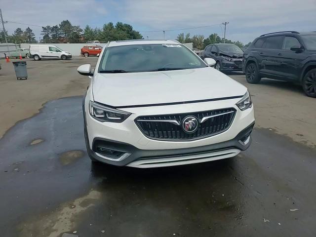 2018 Buick Regal Tourx Essence VIN: W04GV8SX3J1045724 Lot: 81071605
