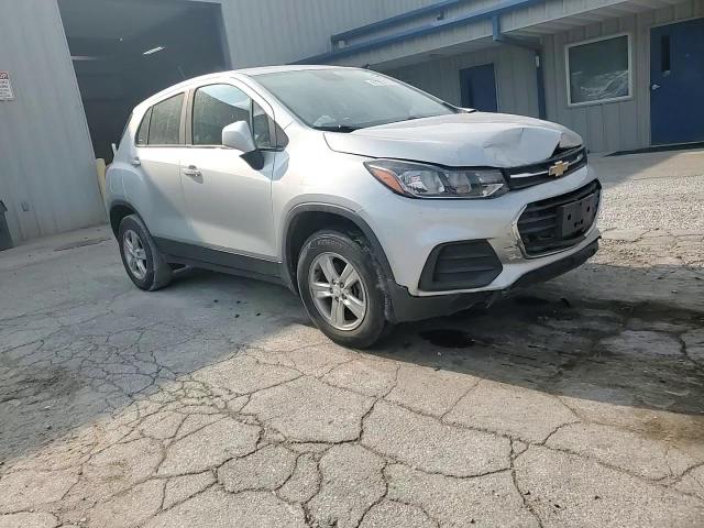 2019 Chevrolet Trax Ls VIN: 3GNCJNSB9KL270427 Lot: 81367075