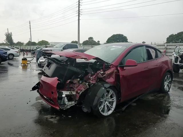 2024 Tesla Model Y VIN: 7SAYGDEE2RA256441 Lot: 71406265