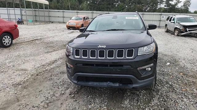 2018 Jeep Compass Latitude VIN: 3C4NJDBBXJT191181 Lot: 84418275