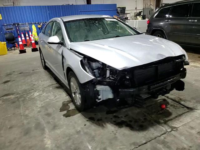 2019 Hyundai Sonata Hybrid VIN: KMHE24L30KA084715 Lot: 82065335