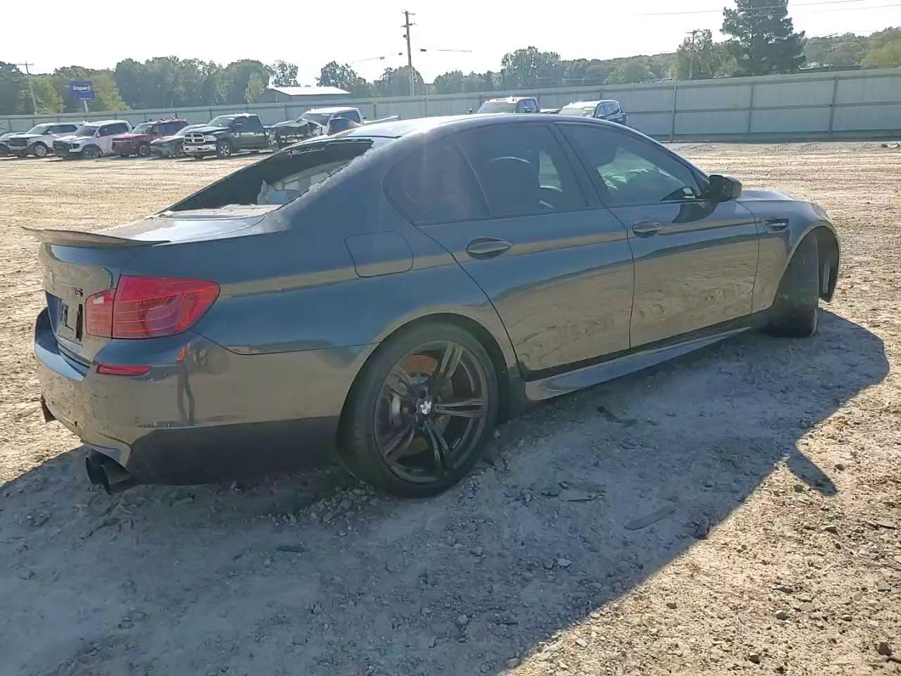 Фото: WBSFV9C54FD595341