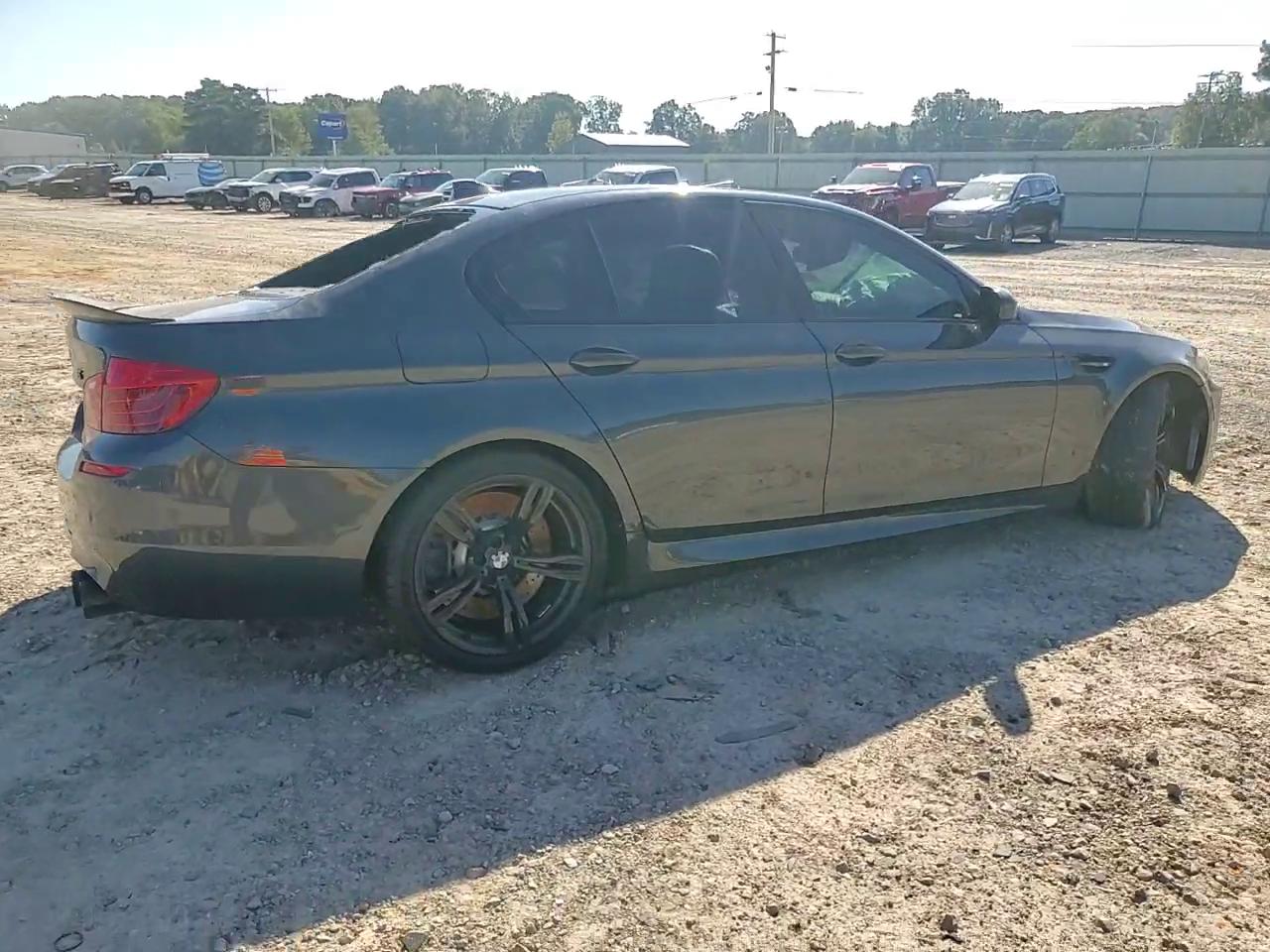 Фото: WBSFV9C54FD595341