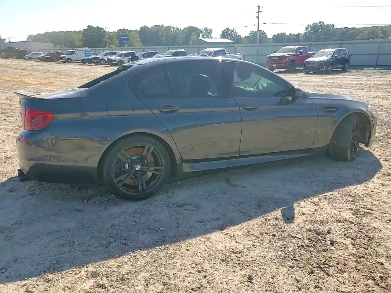 Фото: WBSFV9C54FD595341