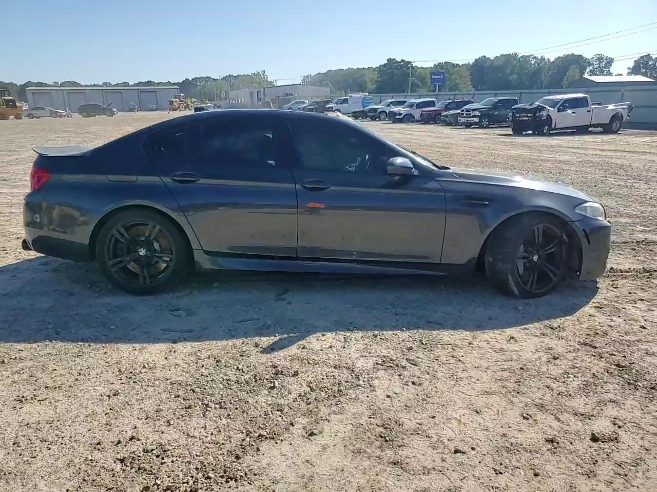 Фото: WBSFV9C54FD595341