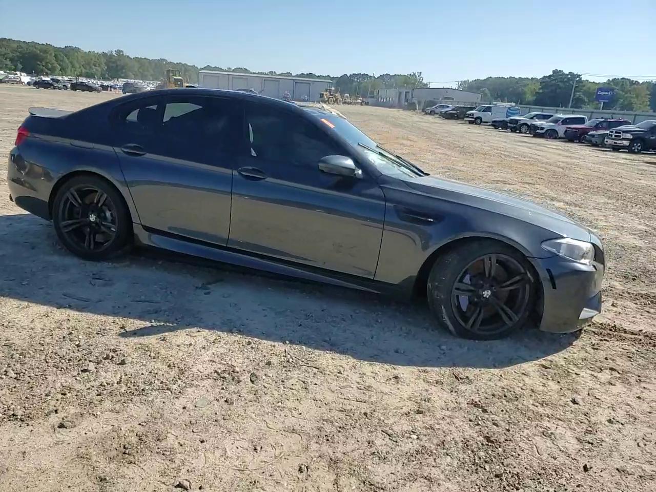 Фото: WBSFV9C54FD595341