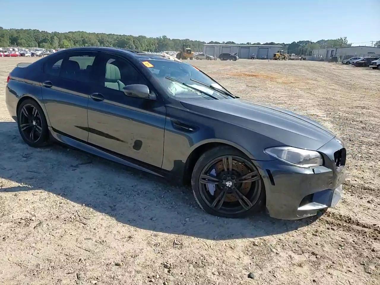 Фото: WBSFV9C54FD595341