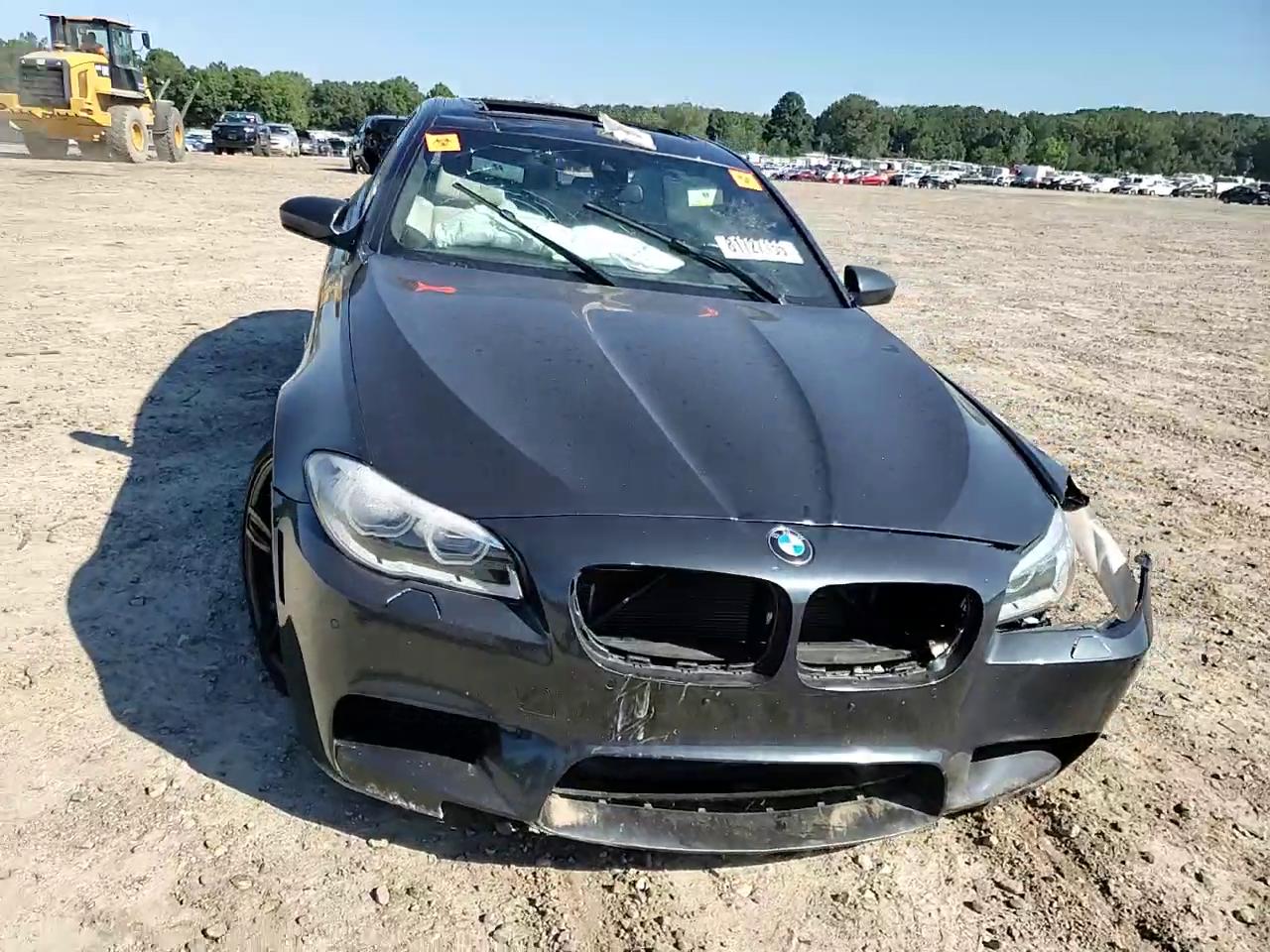 Фото: WBSFV9C54FD595341