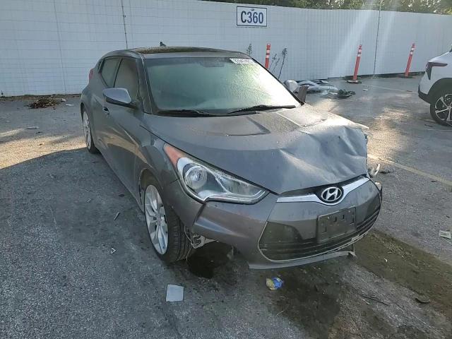 2013 Hyundai Veloster VIN: KMHTC6AD1DU130100 Lot: 83947425