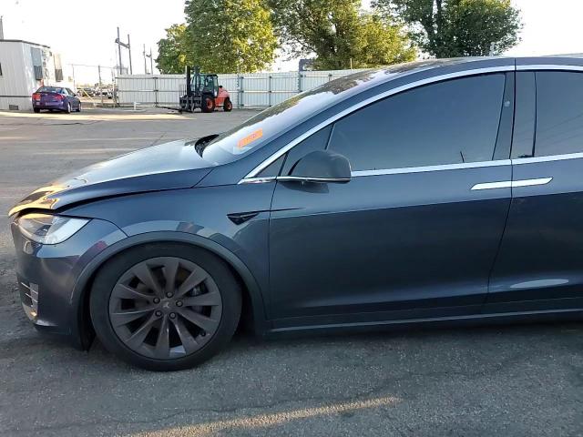 2018 Tesla Model X VIN: 5YJXCAE25JF128579 Lot: 71321435