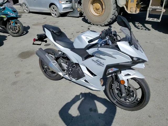 2025 Kawasaki Ex500 H VIN: ML5EXGH18SDA45624 Lot: 80167495