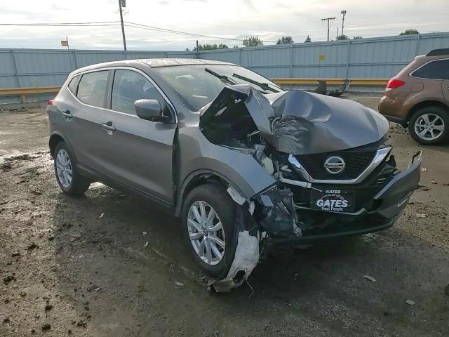 2022 Nissan Rogue Sport S VIN: JN1BJ1AW4NW681057 Lot: 81642405