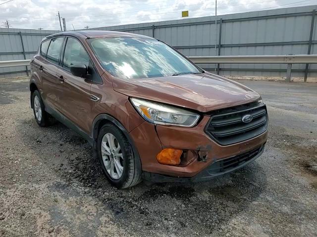 2017 Ford Escape S VIN: 1FMCU0F7XHUE04218 Lot: 71748885