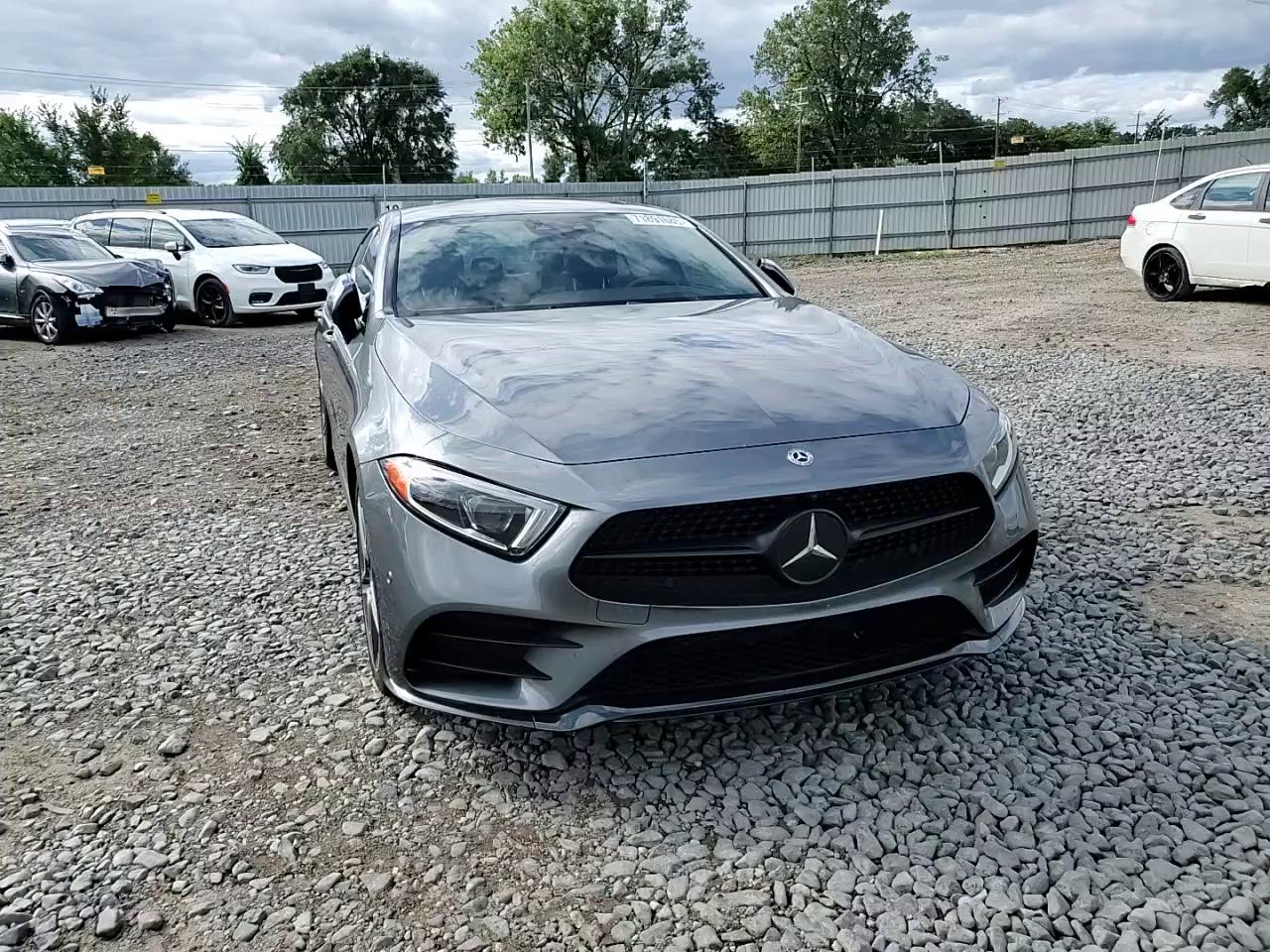 Фото: WDD2J5KB6KA016658