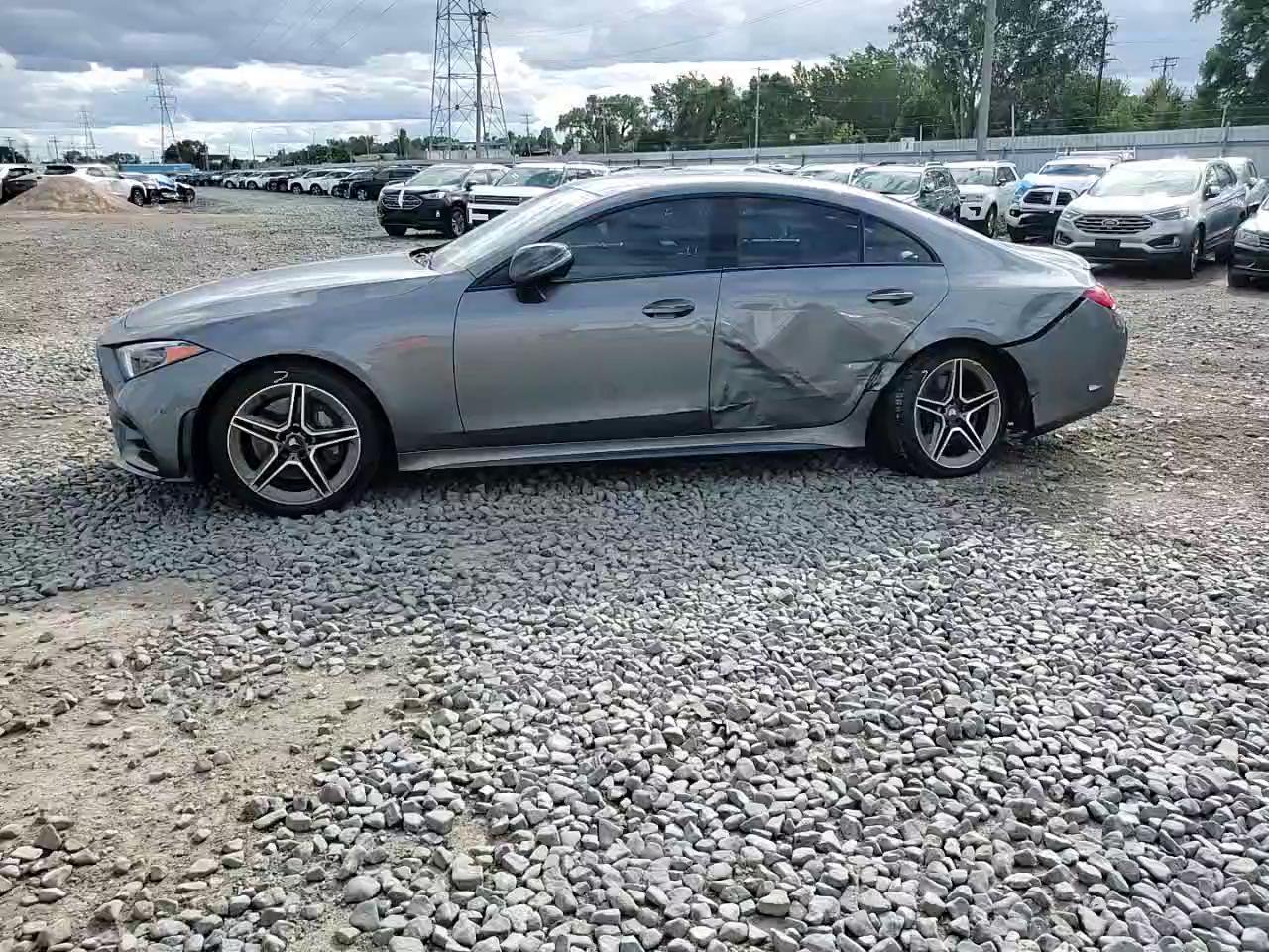 Фото: WDD2J5KB6KA016658