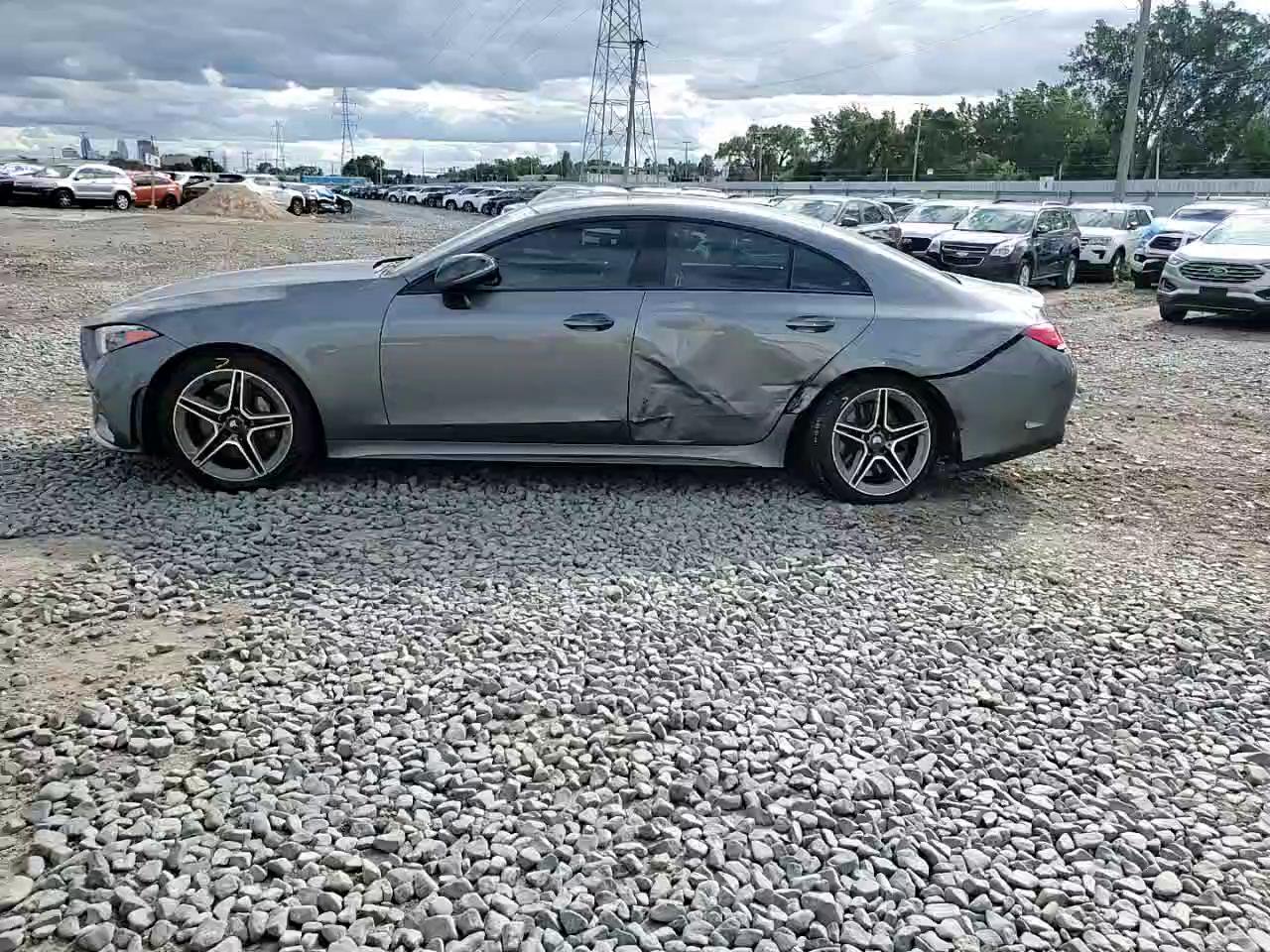 Фото: WDD2J5KB6KA016658