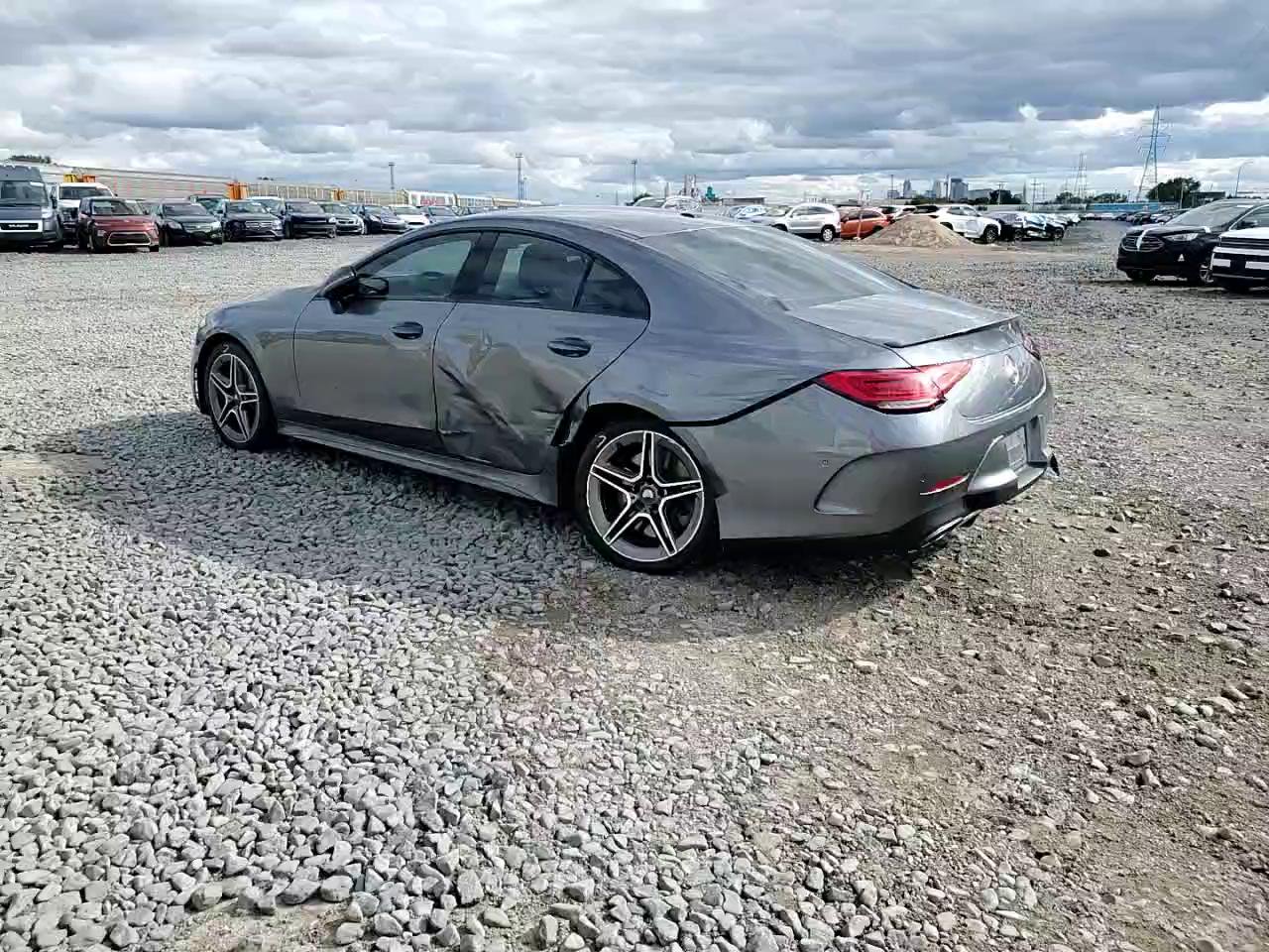 Фото: WDD2J5KB6KA016658