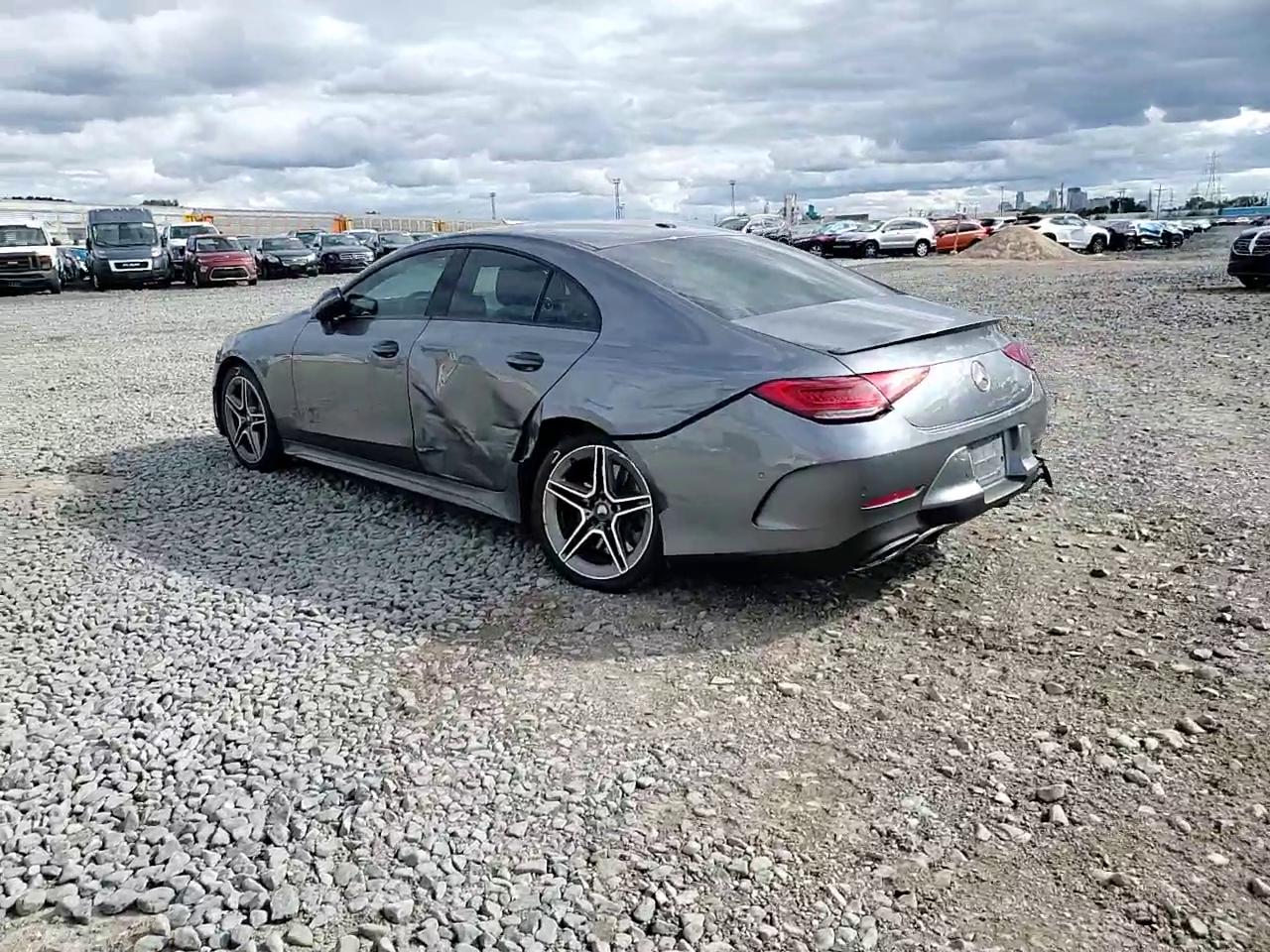 Фото: WDD2J5KB6KA016658