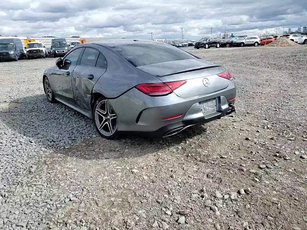 Фото: WDD2J5KB6KA016658