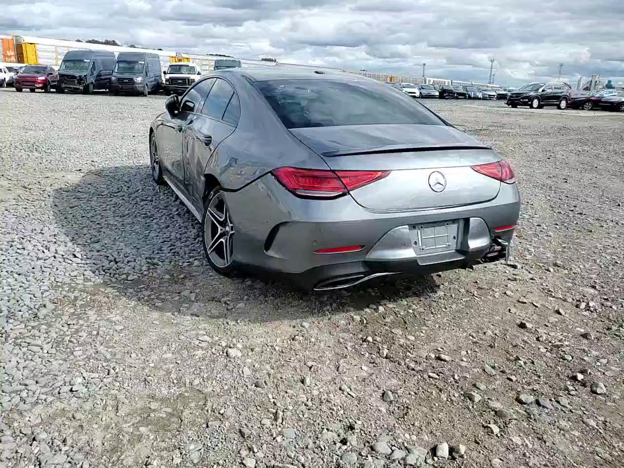 Фото: WDD2J5KB6KA016658