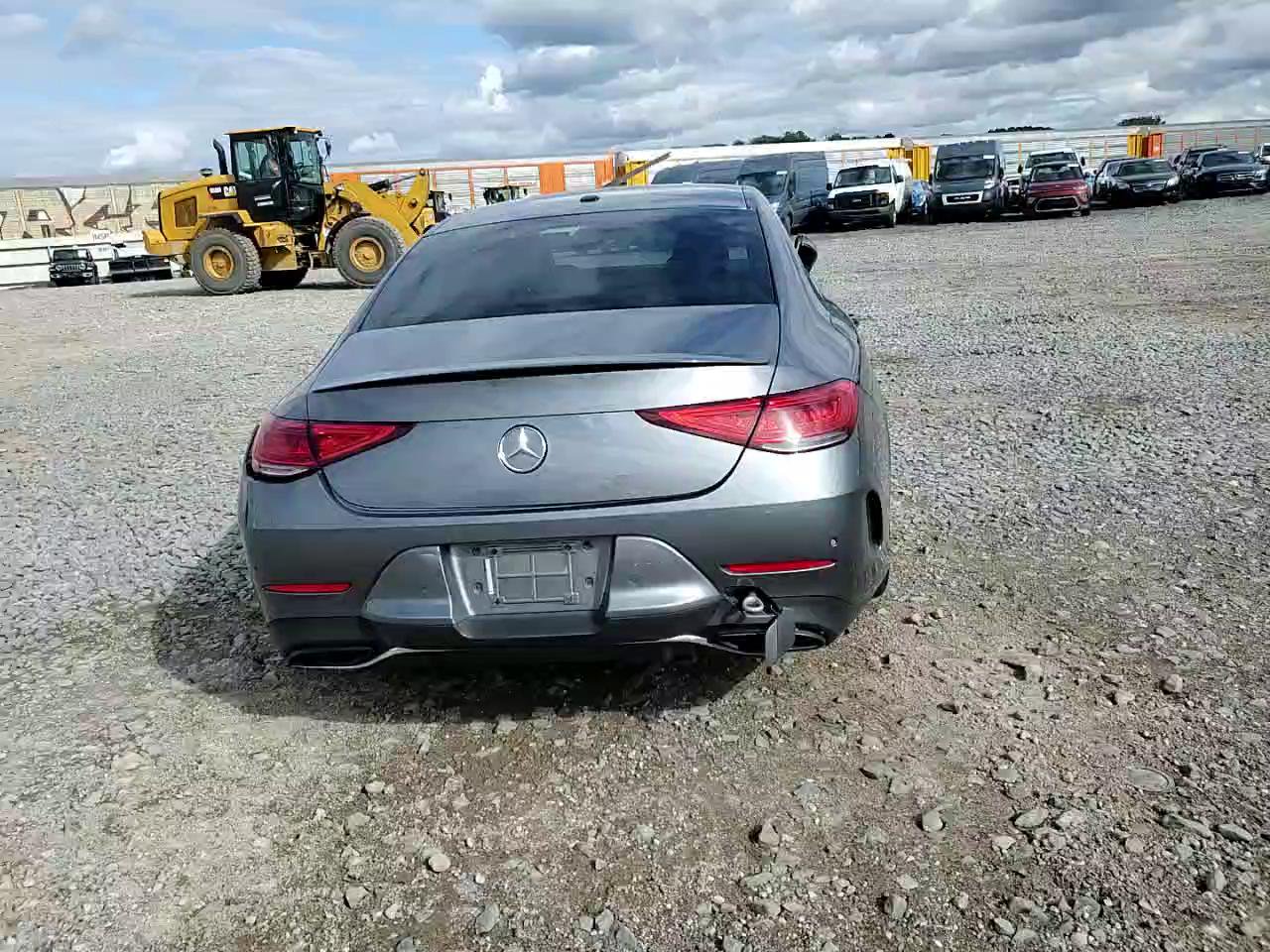 Фото: WDD2J5KB6KA016658