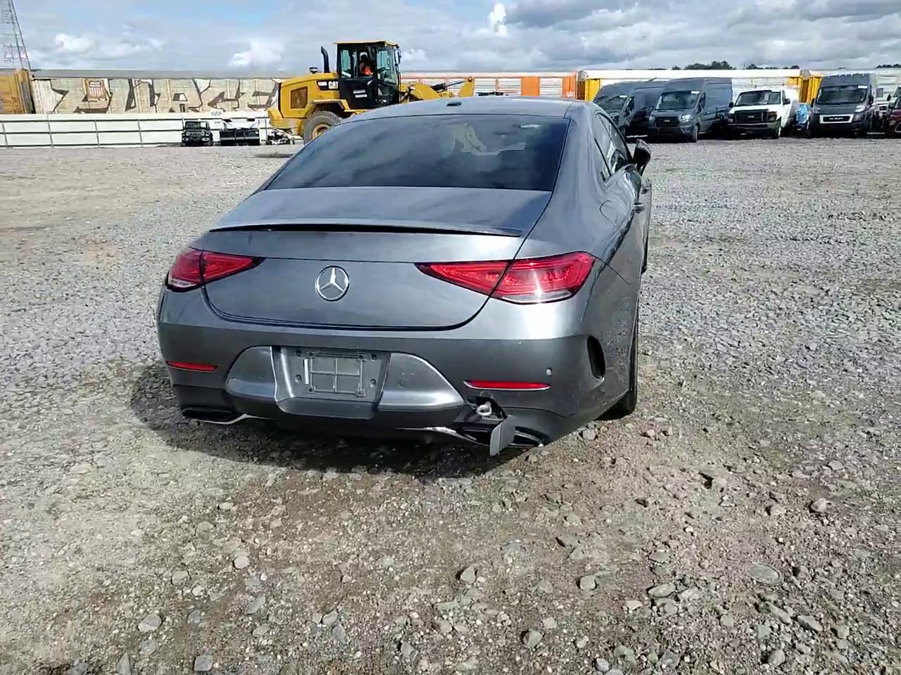 Фото: WDD2J5KB6KA016658