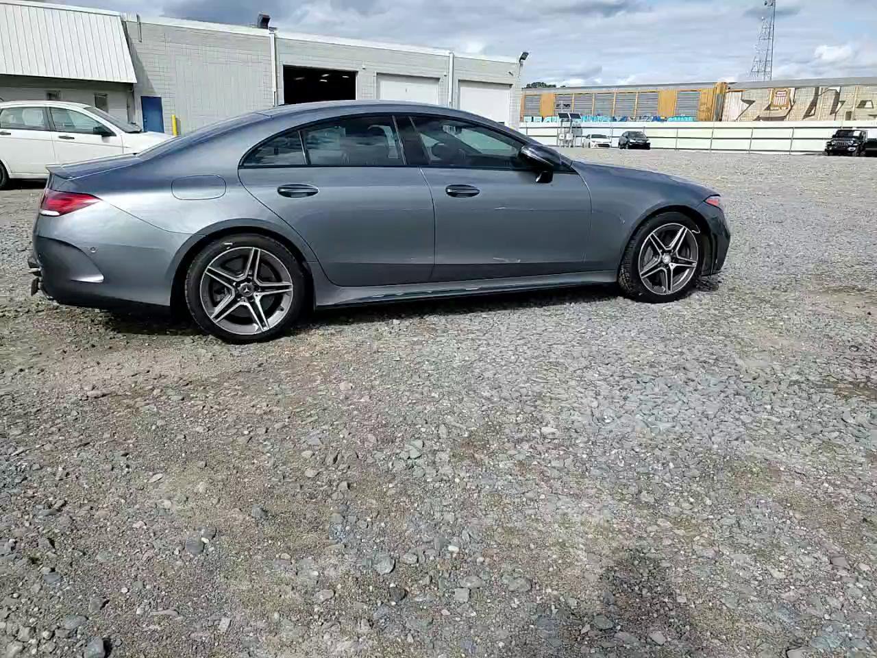 Фото: WDD2J5KB6KA016658