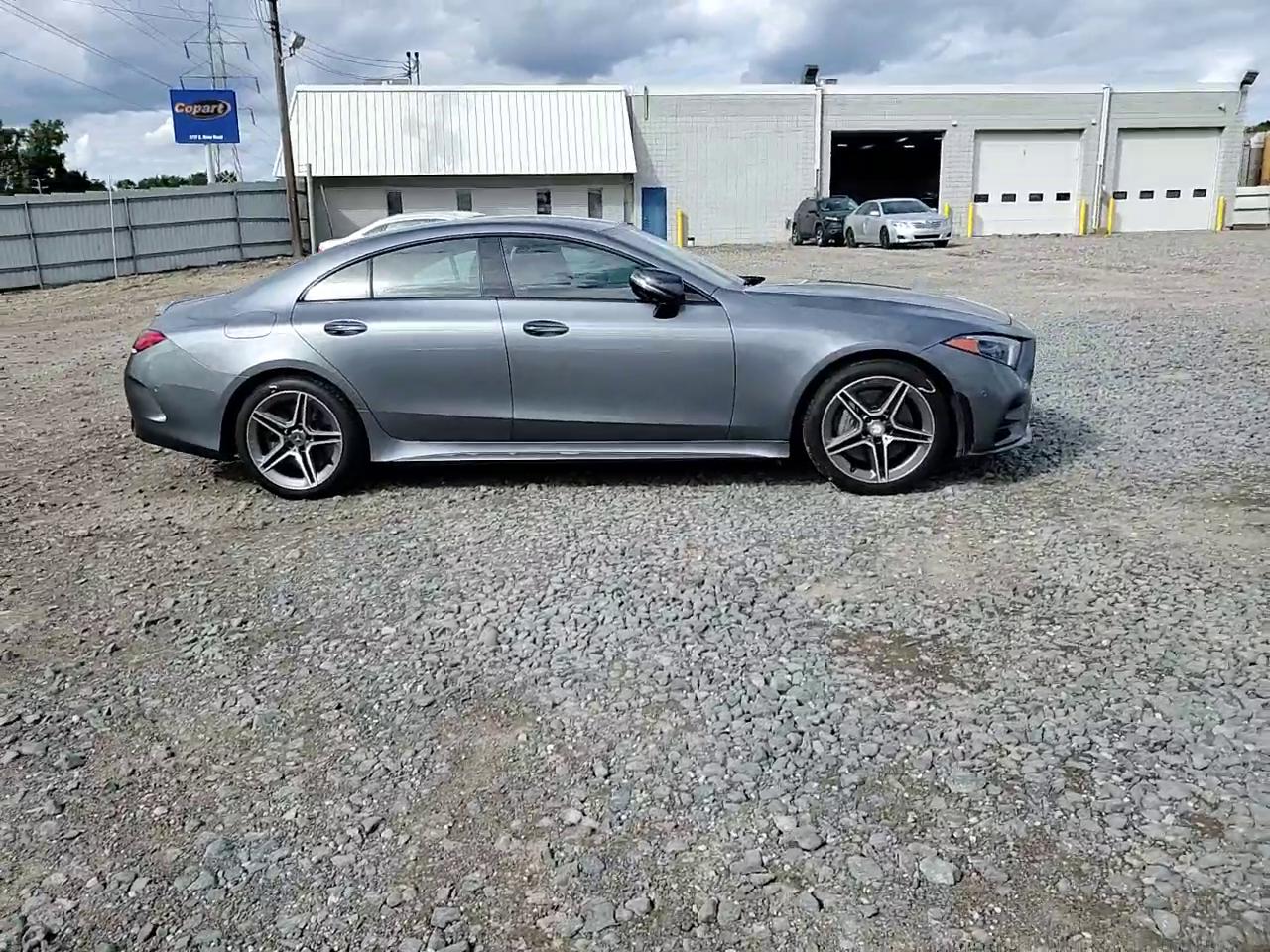 Фото: WDD2J5KB6KA016658