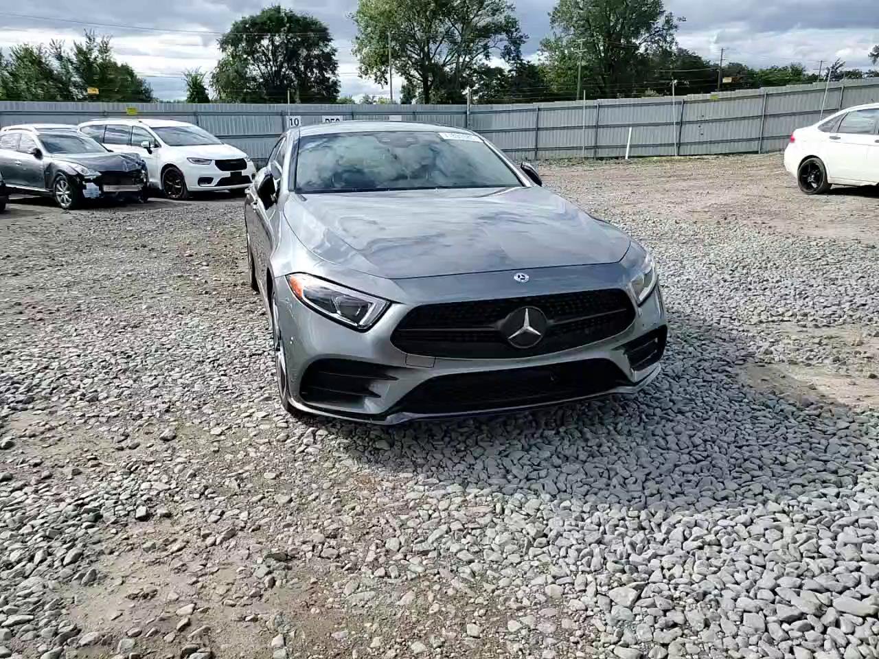 Фото: WDD2J5KB6KA016658