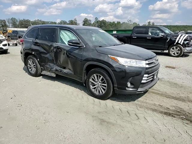 2017 Toyota Highlander Se VIN: 5TDJZRFH4HS450528 Lot: 71259265