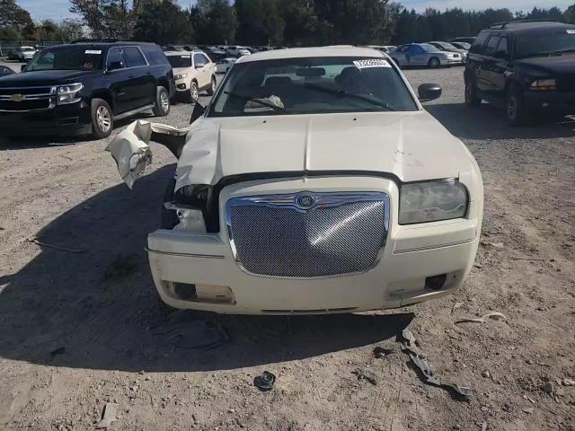 2006 Chrysler 300 VIN: 2C3KA43R16H506680 Lot: 63416404