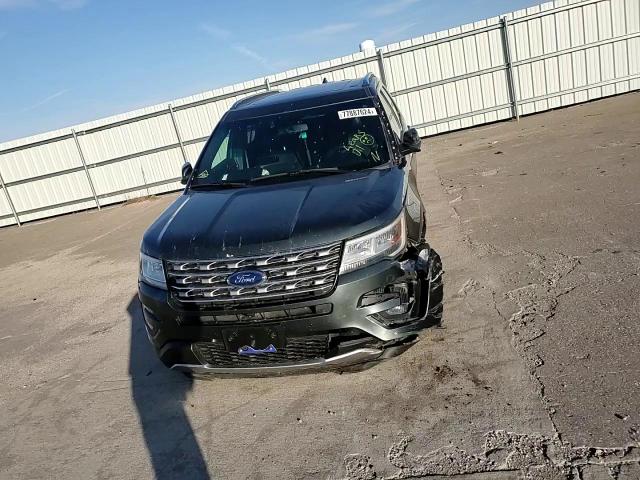 2016 Ford Explorer - Image 12