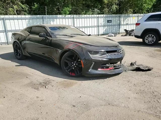 1G1FD1RS1J0178616 2018 Chevrolet Camaro Lt