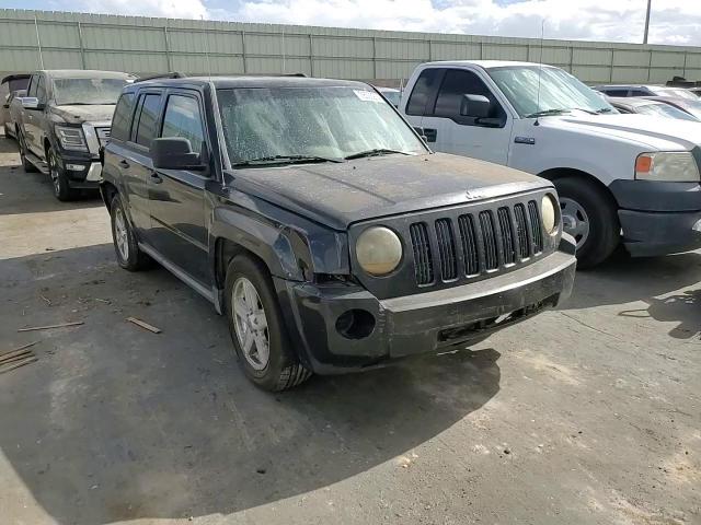 2010 Jeep Liberty (Patriot) - Image 11