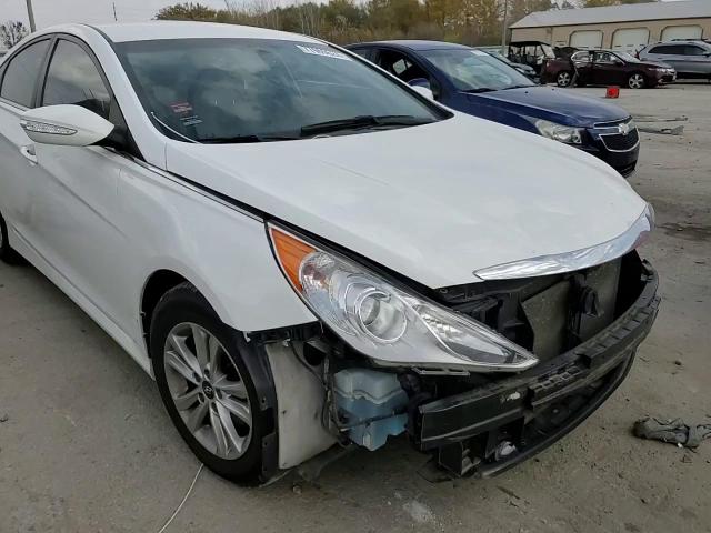 2014 Hyundai Sonata - Image 14