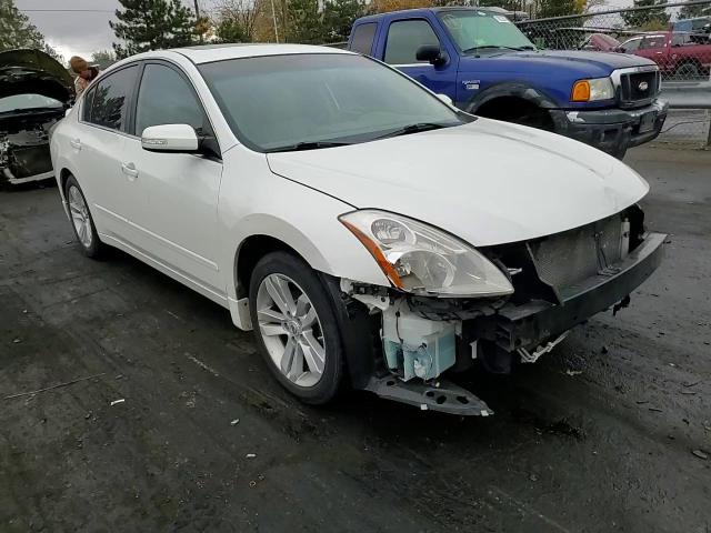 2012 Nissan Altima - Image 10